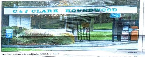 2002 Houndood Clarks Entrance
